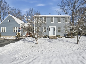 174 Columbus Dr, Fall River, Massachusetts, 4 Bedrooms Bedrooms, 9 Rooms Rooms,2.5 BathroomsBathrooms,Residential,For Sale,Columbus Dr,73470227 174 Columbus Dr, Fall River, Massachusetts, 4 Bedrooms Bedrooms, 9 Rooms Rooms,2.5 BathroomsBathrooms,Residential,For Sale,Columbus Dr,73470227