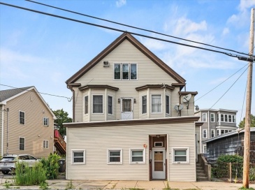 335 Washington St, Haverhill, Massachusetts, 2 Bedrooms Bedrooms, 5 Rooms Rooms,1 BathroomBathrooms,Residential,For Sale,Washington St,73464421 335 Washington St, Haverhill, Massachusetts, 2 Bedrooms Bedrooms, 5 Rooms Rooms,1 BathroomBathrooms,Residential,For Sale,Washington St,73464421