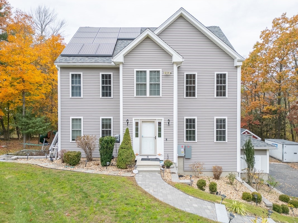 38 Norwood Ave, Ayer, Massachusetts, 4 Bedrooms Bedrooms, 8 Rooms Rooms,3.5 BathroomsBathrooms,Residential,For Sale,Norwood Ave,73454633