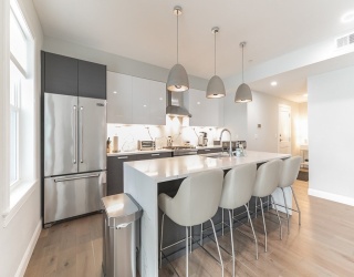 54 Pleasant Street, Boston, Massachusetts, 3 Bedrooms Bedrooms, 5 Rooms Rooms,2 BathroomsBathrooms,Residential Lease,For Rent,Pleasant Street,73487792