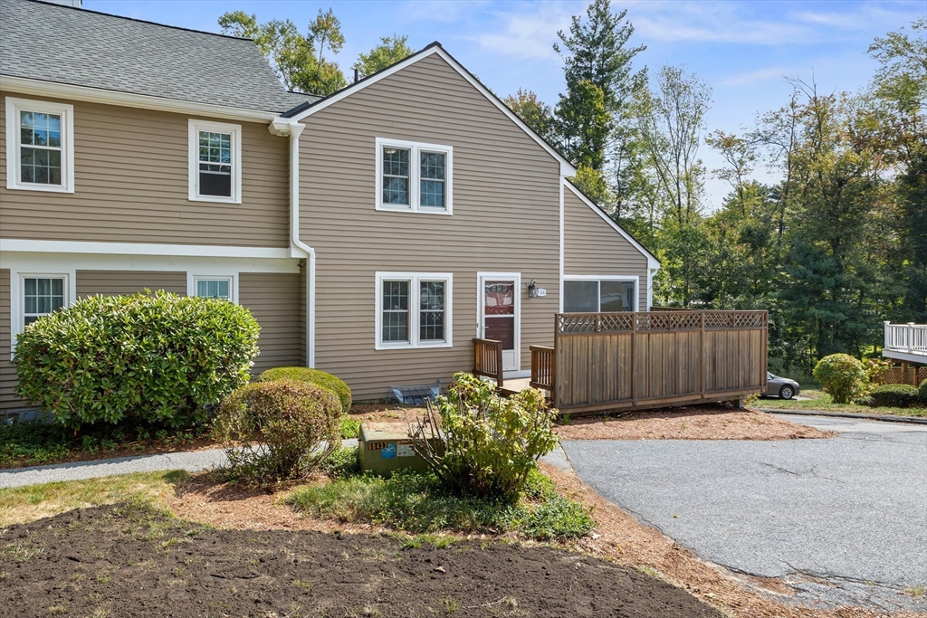 134 Russet Ln, Boxborough, Massachusetts, 3 Bedrooms Bedrooms, 8 Rooms Rooms,2 BathroomsBathrooms,Residential,For Sale,Russet Ln,73487782