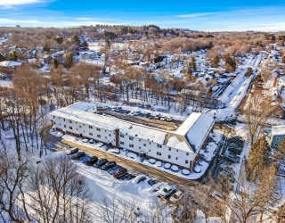 6 Venice, Danvers, Massachusetts, 2 Bedrooms Bedrooms, 5 Rooms Rooms,1 BathroomBathrooms,Residential Lease,For Rent,Venice,73487824