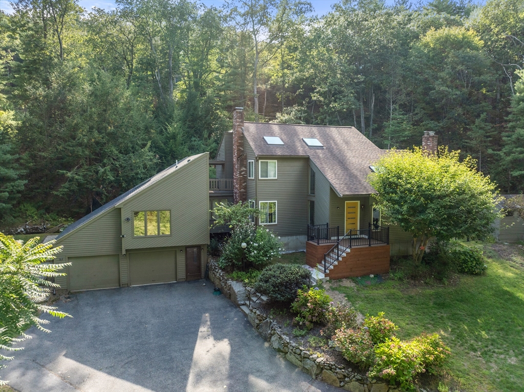 15 Adams Road, Sudbury, Massachusetts, 4 Bedrooms Bedrooms, 10 Rooms Rooms,3.5 BathroomsBathrooms,Residential,For Sale,Adams Road,73487845