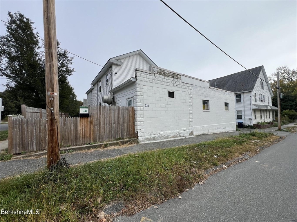 334 Columbus Ave, Pittsfield, Massachusetts, ,Commercial Sale,For Sale,Columbus Ave,73487865