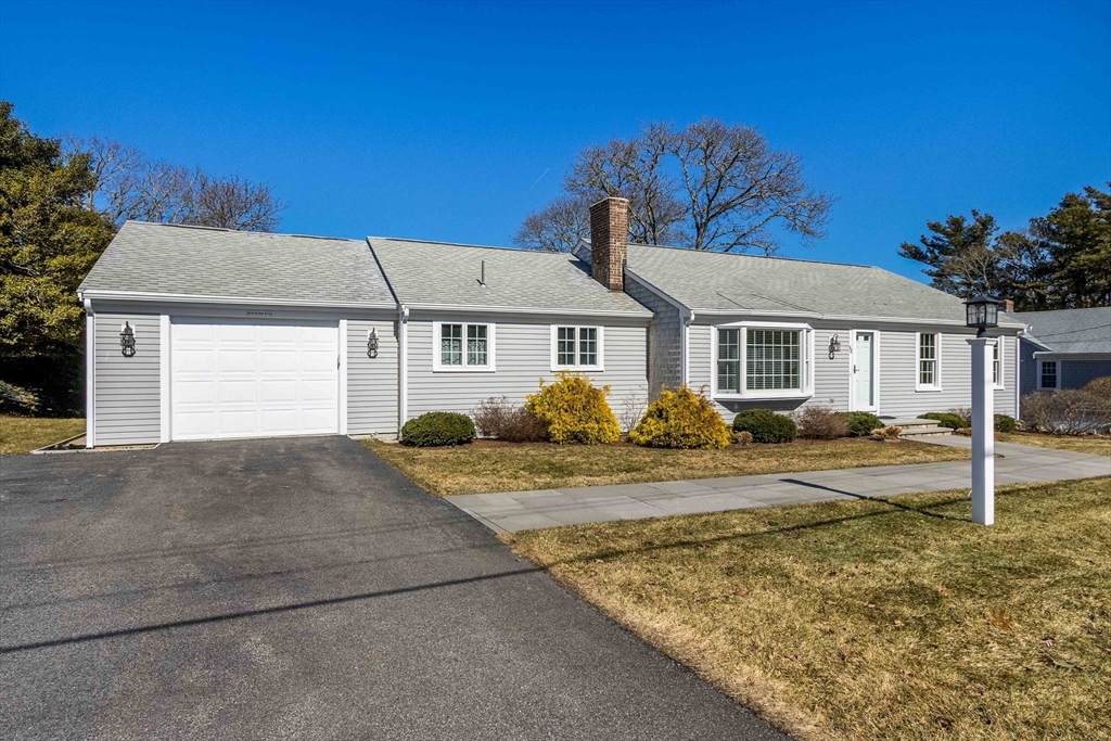 48 Early Red Berry, Yarmouth, Massachusetts, 2 Bedrooms Bedrooms, 6 Rooms Rooms,1.5 BathroomsBathrooms,Residential,For Sale,Early Red Berry,73487873