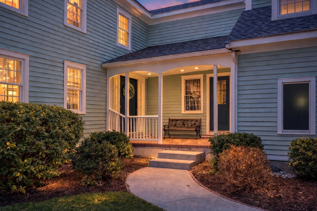 12 Fitzgerald Ln, Southborough, Massachusetts, 4 Bedrooms Bedrooms, 10 Rooms Rooms,2.5 BathroomsBathrooms,Residential,For Sale,Fitzgerald Ln,73487891