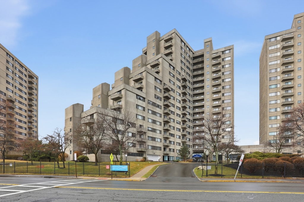 376 Ocean Ave, Revere, Massachusetts, 2 Bedrooms Bedrooms, 5 Rooms Rooms,2 BathroomsBathrooms,Residential,For Sale,Ocean Ave,73487914