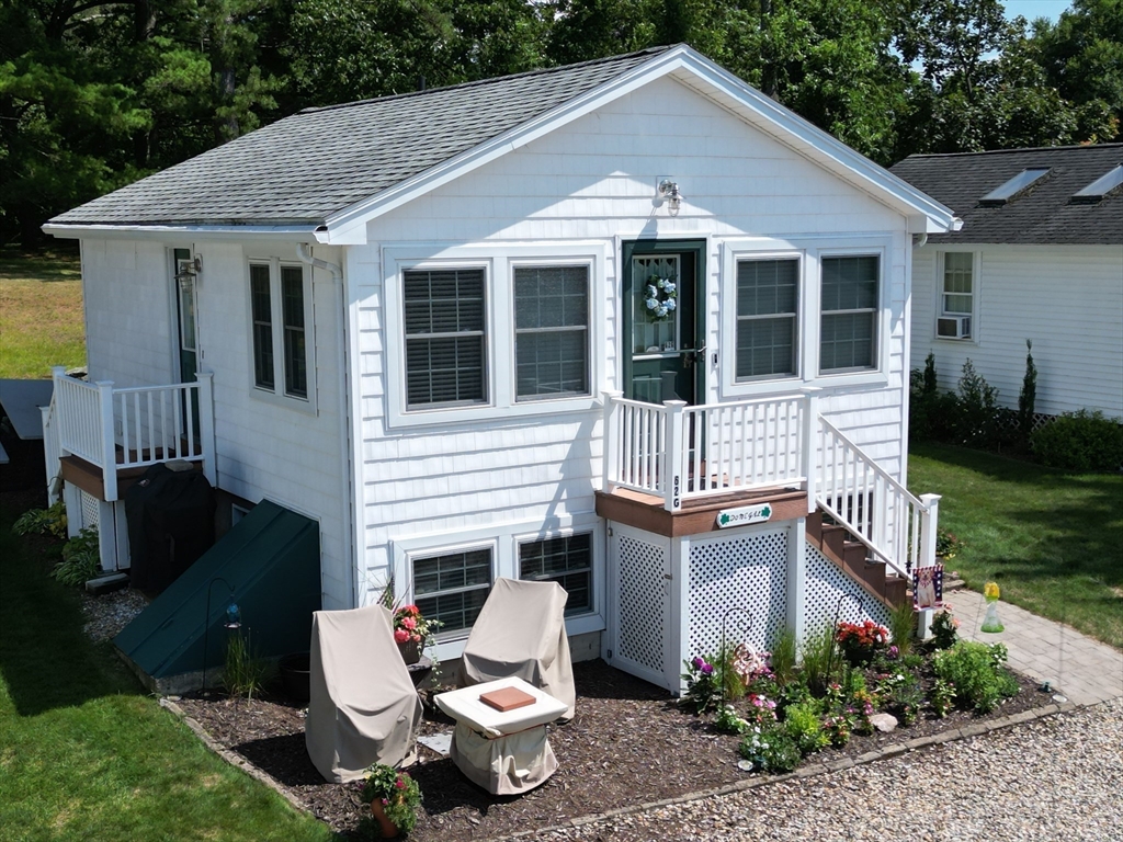 62 Cottage St, West Brookfield, Massachusetts, 2 Bedrooms Bedrooms, 3 Rooms Rooms,1 BathroomBathrooms,Residential,For Sale,Cottage St,73487713
