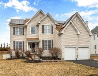 77 Hound Pack Cir, Walpole, Massachusetts, 5 Bedrooms Bedrooms, 8 Rooms Rooms,4.5 BathroomsBathrooms,Residential Lease,For Rent,Hound Pack Cir,73487886