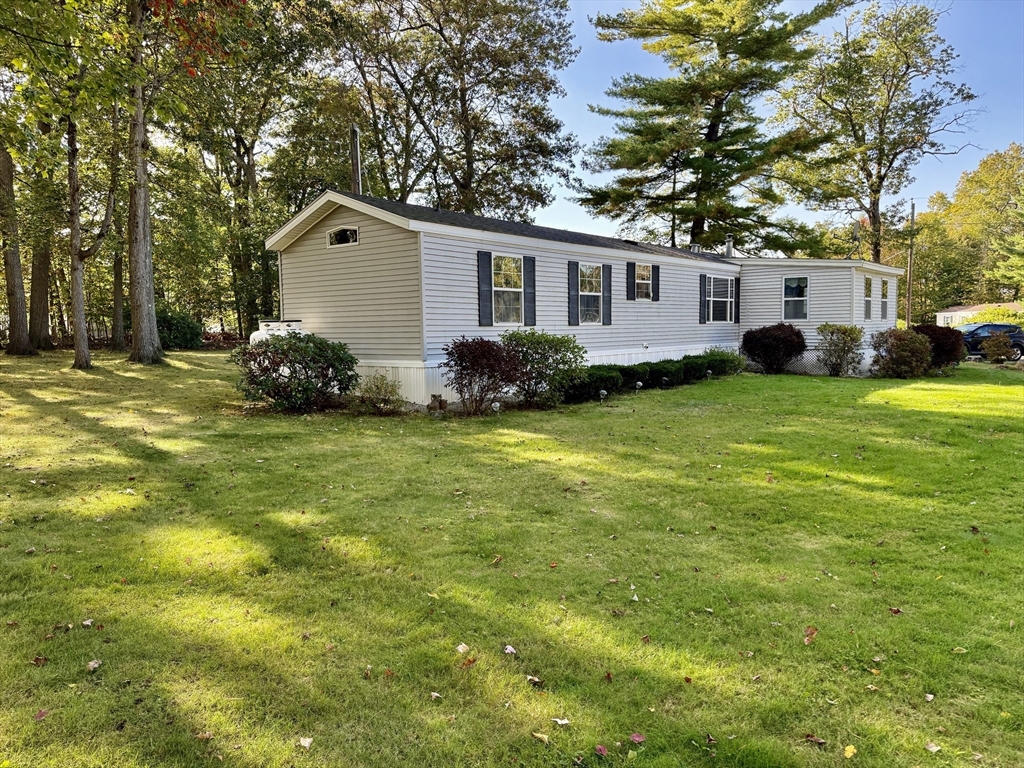 56 Nelson St, Salem, New Hampshire, 2 Bedrooms Bedrooms, 4 Rooms Rooms,2 BathroomsBathrooms,Residential,For Sale,Nelson St,73487932