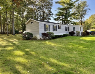 56 Nelson St, Salem, New Hampshire, 2 Bedrooms Bedrooms, 4 Rooms Rooms,2 BathroomsBathrooms,Residential,For Sale,Nelson St,73487932