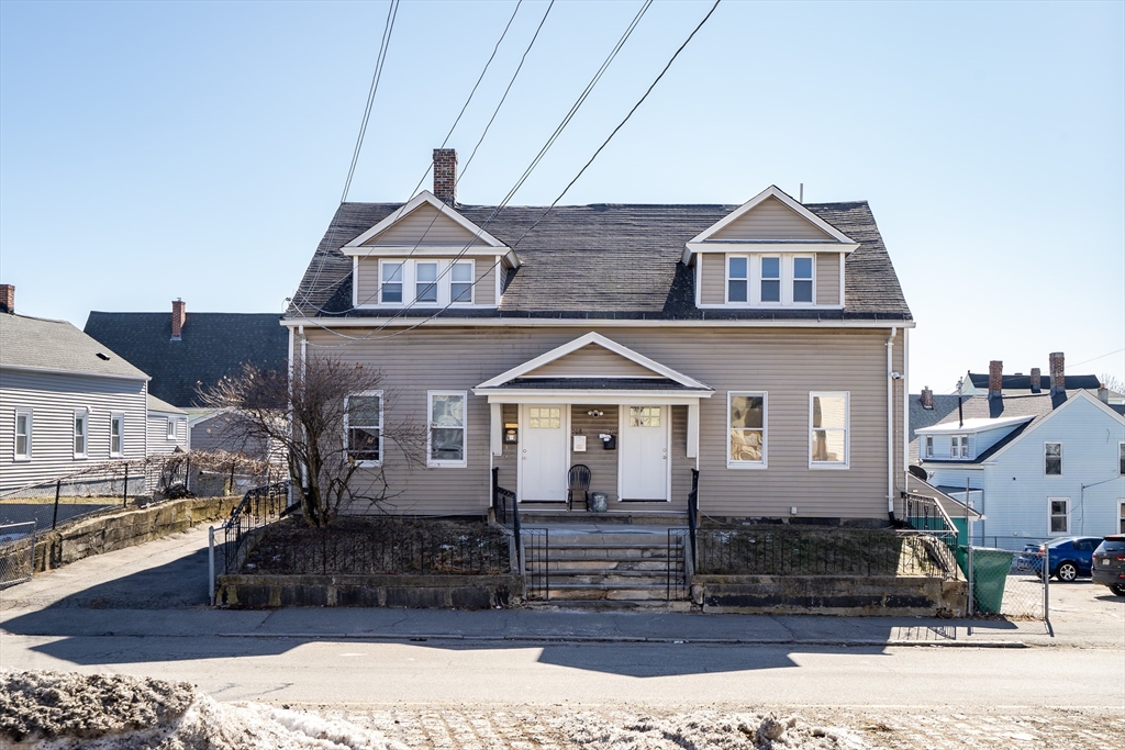 708-710 Central St, Lowell, Massachusetts, 10 Bedrooms Bedrooms, 19 Rooms Rooms,4 BathroomsBathrooms,Residential Income,For Sale,Central St,73487937