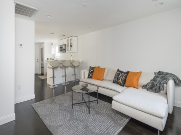 268 Athens Street, Boston, Massachusetts, 1 Bedroom Bedrooms, 5 Rooms Rooms,1.5 BathroomsBathrooms,Residential Lease,For Rent,Athens Street,73487939