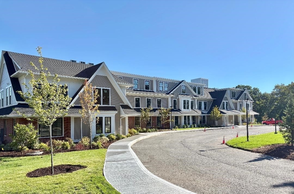 26 Union Street, Natick, Massachusetts, 1 Bedroom Bedrooms, 4 Rooms Rooms,1 BathroomBathrooms,Residential Lease,For Rent,Union Street,73487952