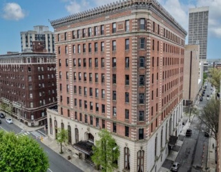 140 Chestnut St, Springfield, Massachusetts, 1 Bedroom Bedrooms, 3 Rooms Rooms,1 BathroomBathrooms,Residential,For Sale,Chestnut St,73487904