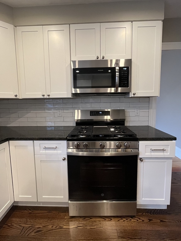 397 Lincoln Ave, Saugus, Massachusetts, 3 Bedrooms Bedrooms, 5 Rooms Rooms,1 BathroomBathrooms,Residential Lease,For Rent,Lincoln Ave,73487978