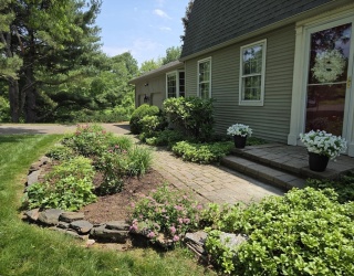 24 East View Drive, Agawam, Massachusetts, 4 Bedrooms Bedrooms, 11 Rooms Rooms,2.5 BathroomsBathrooms,Residential,For Sale,East View Drive,73470018