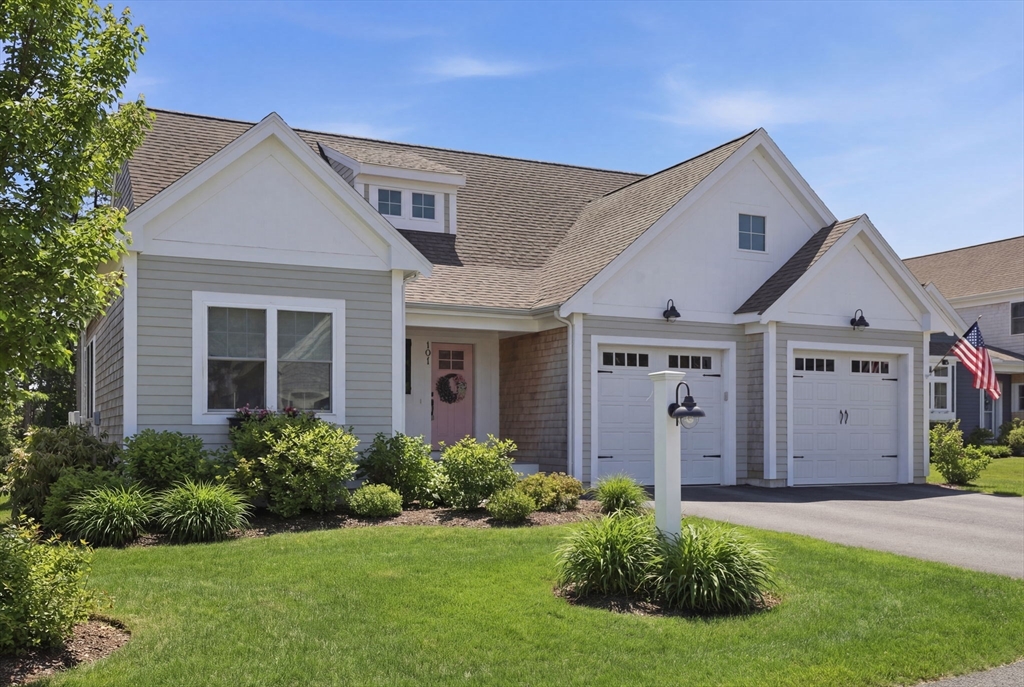 101 White Clover Trl, Plymouth, Massachusetts, 2 Bedrooms Bedrooms, 6 Rooms Rooms,2 BathroomsBathrooms,Residential,For Sale,White Clover Trl,73488008