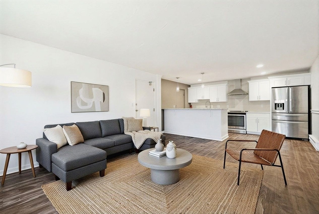 55 Will Dr, Canton, Massachusetts, 1 Bedroom Bedrooms, 5 Rooms Rooms,1 BathroomBathrooms,Residential,For Sale,Will Dr,73488014