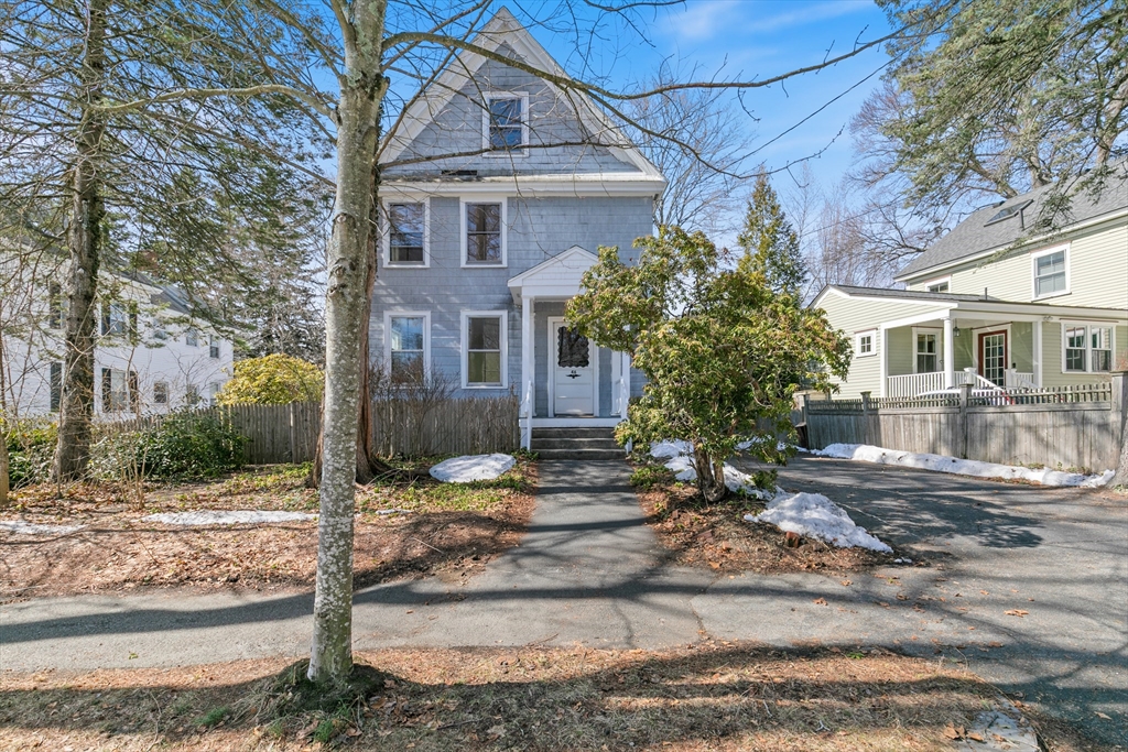 46 Whittier Street, Andover, Massachusetts, 4 Bedrooms Bedrooms, 10 Rooms Rooms,2 BathroomsBathrooms,Residential Income,For Sale,Whittier Street,73482544