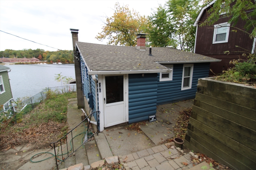 340 Lake Avenue N, Worcester, Massachusetts, 2 Bedrooms Bedrooms, 5 Rooms Rooms,1.5 BathroomsBathrooms,Residential,For Sale,Lake Avenue N,73488060