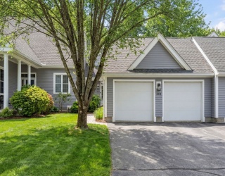 201 Willow Brook Dr, Wayland, Massachusetts, 2 Bedrooms Bedrooms, 6 Rooms Rooms,2.5 BathroomsBathrooms,Residential,For Sale,Willow Brook Dr,73488026