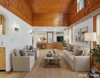 92 Main Street, Hopkinton, Massachusetts, 2 Bedrooms Bedrooms, 4 Rooms Rooms,1 BathroomBathrooms,Residential Lease,For Rent,Main Street,73488109