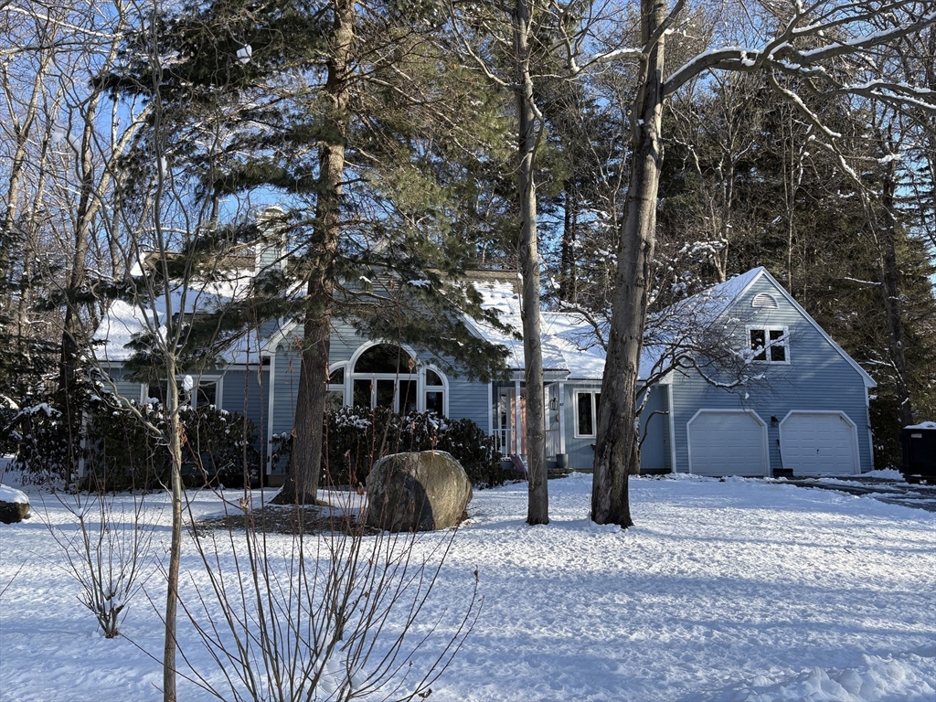 47 Park St, Shrewsbury, Massachusetts, 3 Bedrooms Bedrooms, 7 Rooms Rooms,2.5 BathroomsBathrooms,Residential,For Sale,Park St,73488083