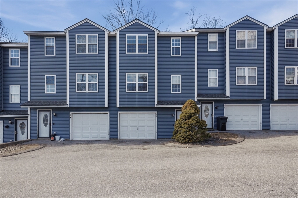 79 Mercury Terrace, Haverhill, Massachusetts, 2 Bedrooms Bedrooms, 5 Rooms Rooms,1.5 BathroomsBathrooms,Residential,For Sale,Mercury Terrace,73488224