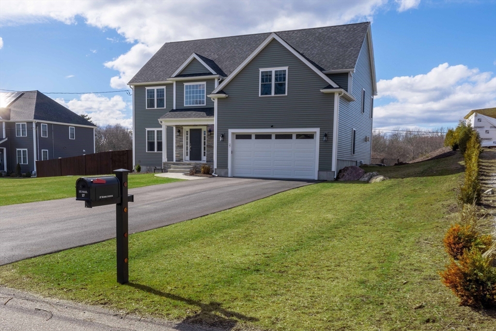 27 Morse Avenue, Attleboro, Massachusetts, 4 Bedrooms Bedrooms, 8 Rooms Rooms,2.5 BathroomsBathrooms,Residential,For Sale,Morse Avenue,73488131