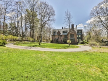 341 Highland St, Milton, Massachusetts, 6 Bedrooms Bedrooms, 14 Rooms Rooms,3.5 BathroomsBathrooms,Residential,For Sale,Highland St,73488165