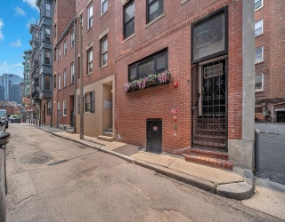 5 Garden Ct, Boston, Massachusetts, 2 Bedrooms Bedrooms, 4 Rooms Rooms,2 BathroomsBathrooms,Residential,For Sale,Garden Ct,73488062