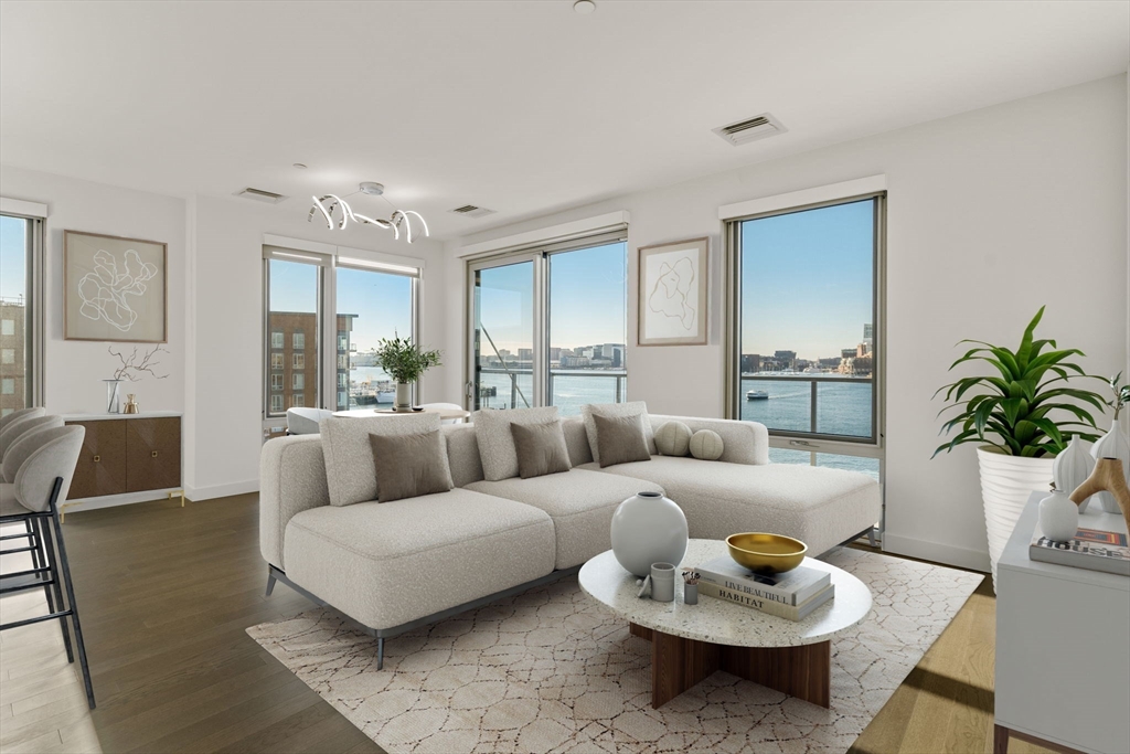 65 Lewis St, Boston, Massachusetts, 2 Bedrooms Bedrooms, 5 Rooms Rooms,2 BathroomsBathrooms,Residential,For Sale,Lewis St,73488242