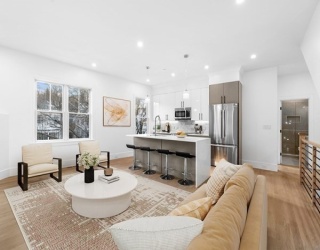 143 Tremont St, Boston, Massachusetts, 4 Bedrooms Bedrooms, 6 Rooms Rooms,4 BathroomsBathrooms,Residential,For Sale,Tremont St,73488254