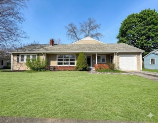 15 Alroy Rd, Weymouth, Massachusetts, 5 Bedrooms Bedrooms, 11 Rooms Rooms,2 BathroomsBathrooms,Residential,For Sale,Alroy Rd,73487699