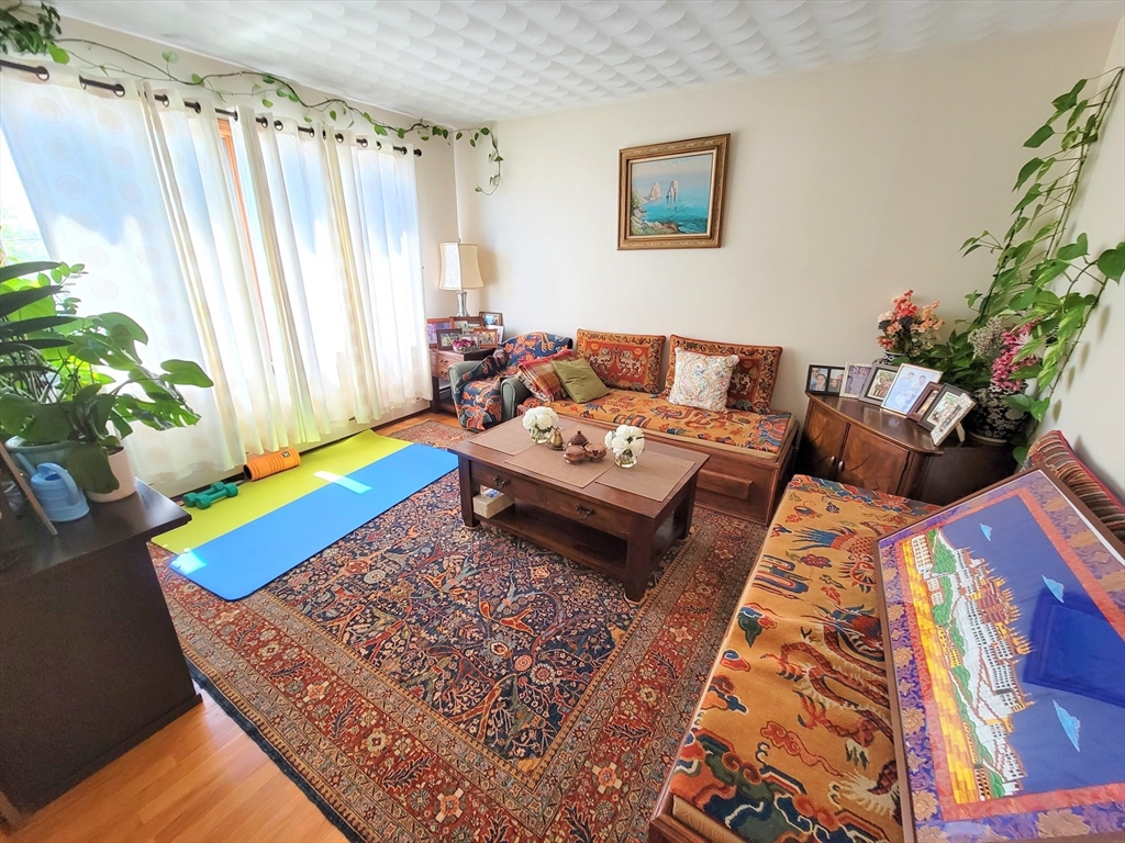 16 Leyden St, Medford, Massachusetts, 4 Bedrooms Bedrooms, 7 Rooms Rooms,1.5 BathroomsBathrooms,Residential Lease,For Rent,Leyden St,73488318