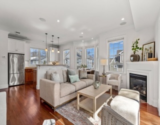 67 Church St, Boston, Massachusetts, 2 Bedrooms Bedrooms, 5 Rooms Rooms,2.5 BathroomsBathrooms,Residential,For Sale,Church St,73488334