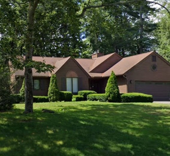 122 Cottonwood Ln, Agawam, Massachusetts, 3 Bedrooms Bedrooms, 6 Rooms Rooms,2 BathroomsBathrooms,Residential,For Sale,Cottonwood Ln,73478878