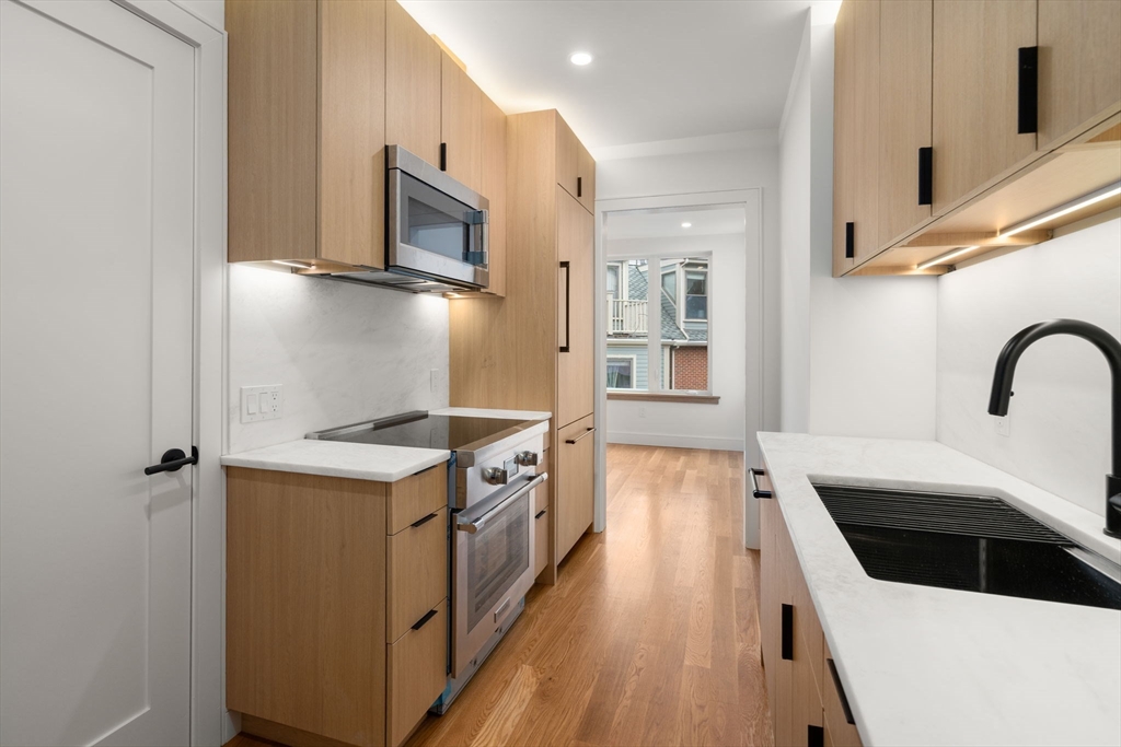 58 Kent, Brookline, Massachusetts, 1 Bedroom Bedrooms, 4 Rooms Rooms,1 BathroomBathrooms,Residential,For Sale,Kent,73475375