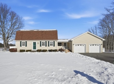 85 Red Fox Dr, Agawam, Massachusetts, 4 Bedrooms Bedrooms, 8 Rooms Rooms,2 BathroomsBathrooms,Residential,For Sale,Red Fox Dr,73470521