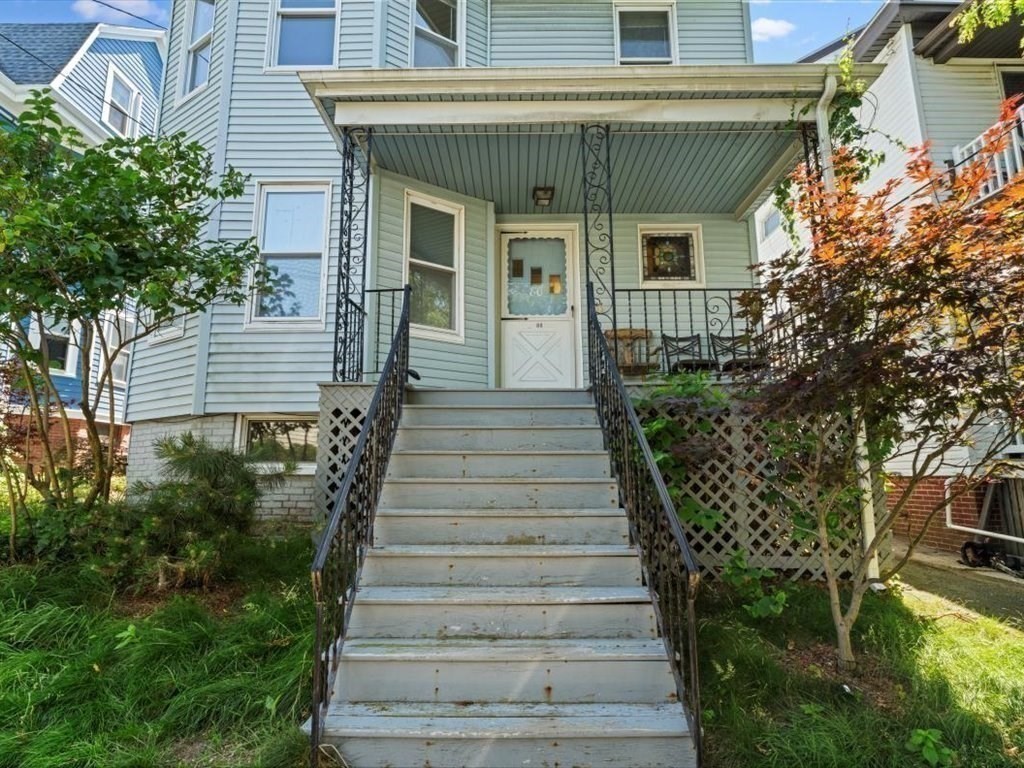 80 Hudson St, Somerville, Massachusetts, 5 Bedrooms Bedrooms, 12 Rooms Rooms,2 BathroomsBathrooms,Residential Income,For Sale,Hudson St,73397023