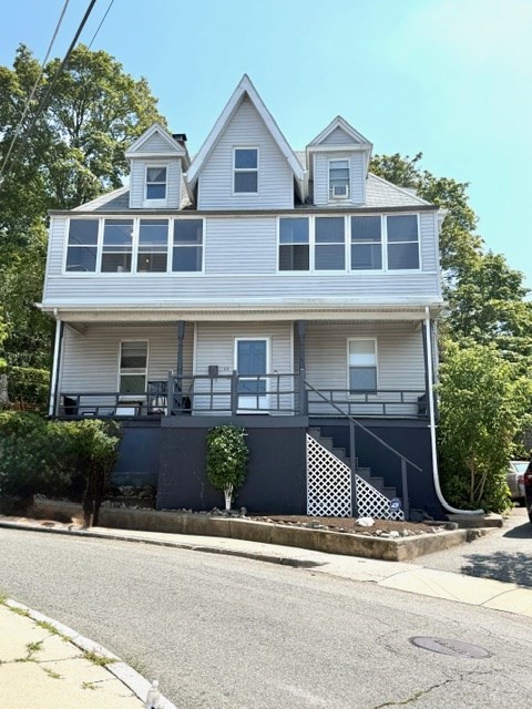 23 Orient, Malden, Massachusetts, 5 Bedrooms Bedrooms, 7 Rooms Rooms,2 BathroomsBathrooms,Residential Lease,For Rent,Orient,73475214