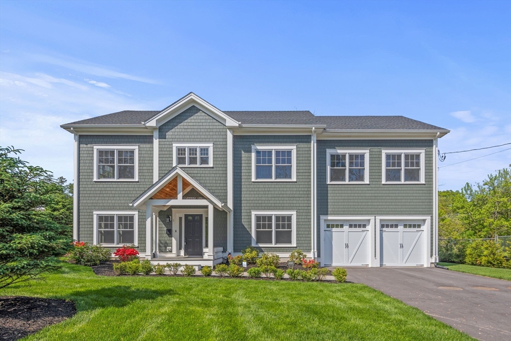 1 Farwell Cir, Newton, Massachusetts, 5 Bedrooms Bedrooms, 10 Rooms Rooms,3.5 BathroomsBathrooms,Residential,For Sale,Farwell Cir,73425490