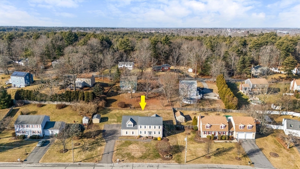 35 Nelson Dr, Bridgewater, Massachusetts, 4 Bedrooms Bedrooms, 10 Rooms Rooms,3 BathroomsBathrooms,Residential,For Sale,Nelson Dr,73469895