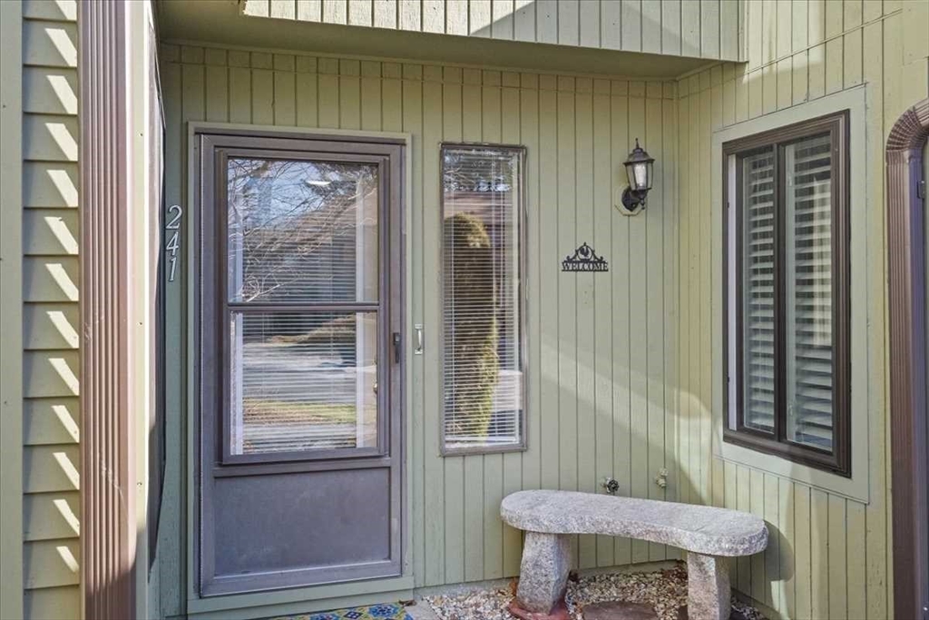 241 Trailside Way, Ashland, Massachusetts, 2 Bedrooms Bedrooms, 5 Rooms Rooms,2 BathroomsBathrooms,Residential,For Sale,Trailside Way,73474568