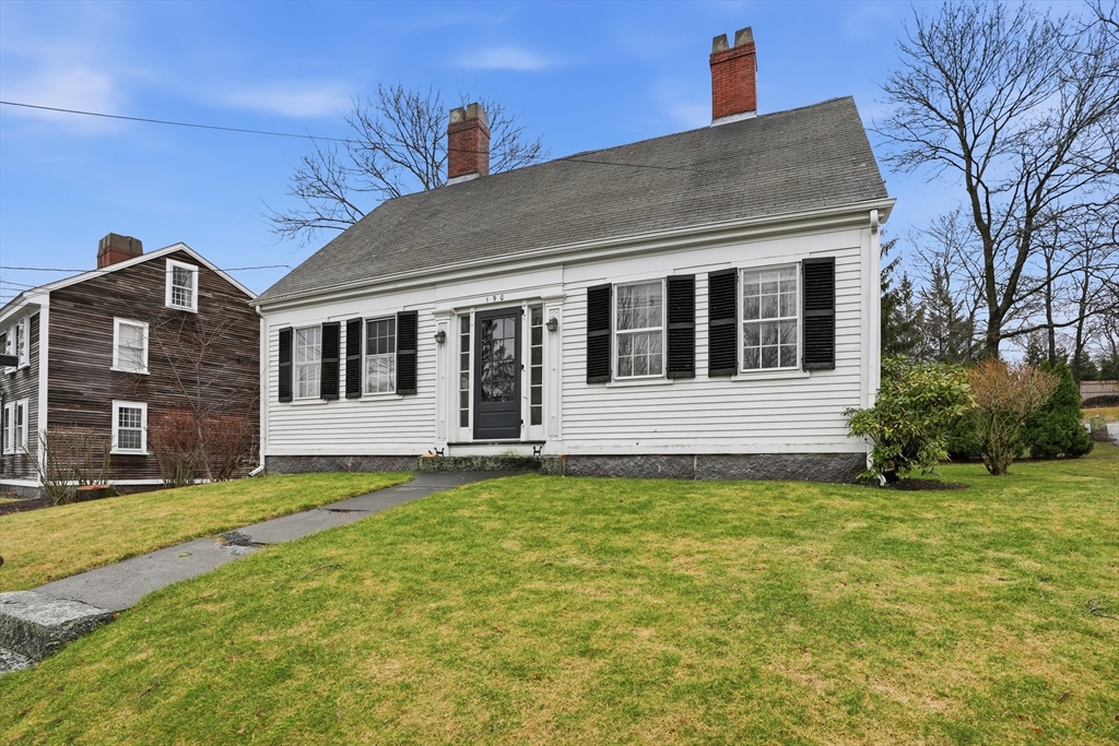 190 South Street, Hingham, Massachusetts, 2 Bedrooms Bedrooms, 4 Rooms Rooms,1.5 BathroomsBathrooms,Residential,For Sale,South Street,73488463