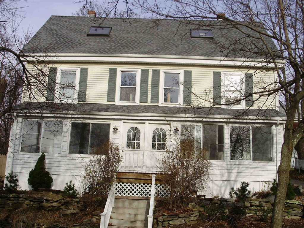 11 Pennsylvania Ave., Newton, Massachusetts, 3 Bedrooms Bedrooms, 6 Rooms Rooms,1.5 BathroomsBathrooms,Residential Lease,For Rent,Pennsylvania Ave.,73488676