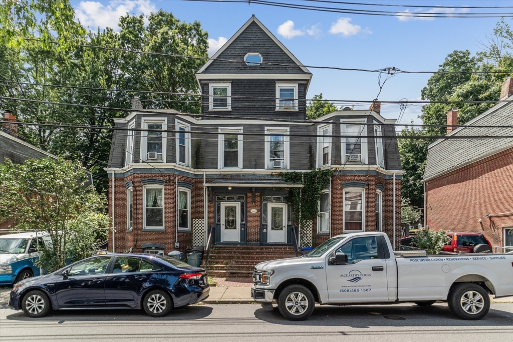 26-28 Newton St, Boston, Massachusetts, 7 Bedrooms Bedrooms, 16 Rooms Rooms,3 BathroomsBathrooms,Residential Income,For Sale,Newton St,73488430