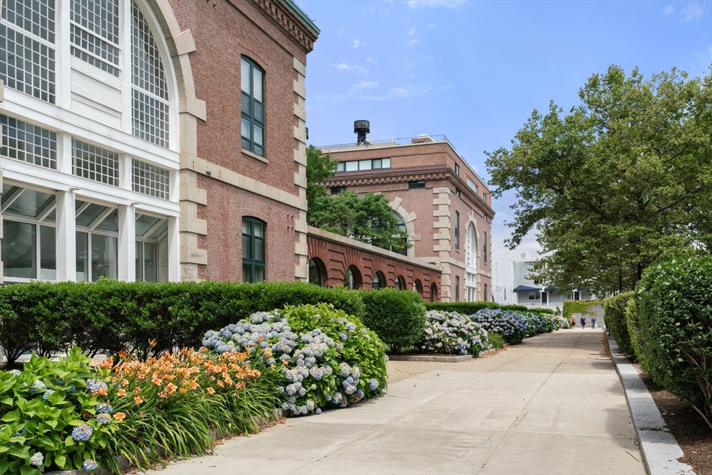 42 8th, Boston, Massachusetts, 1 Bedroom Bedrooms, 3 Rooms Rooms,1 BathroomBathrooms,Residential,For Sale,8th,73488447