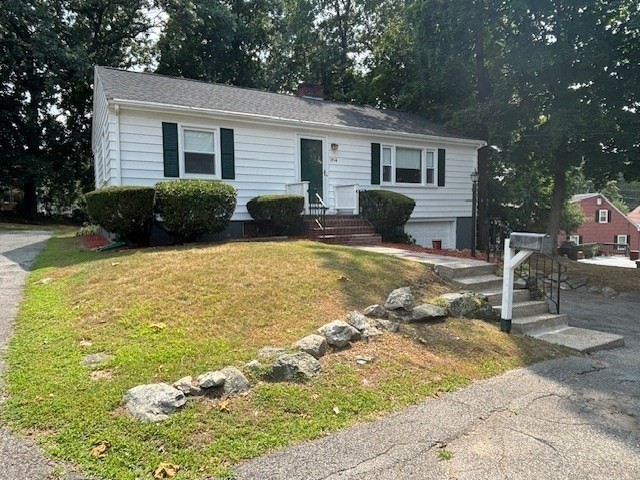 17 Maywood Lane, Woburn, Massachusetts, 2 Bedrooms Bedrooms, 5 Rooms Rooms,1 BathroomBathrooms,Residential Lease,For Rent,Maywood Lane,73488452